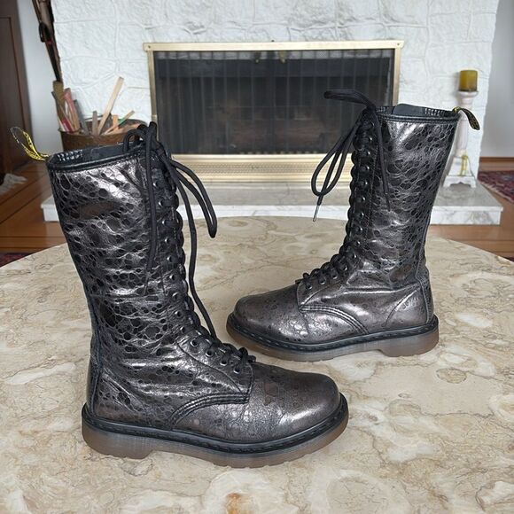 Dr. Martens Lunar Craters, 14-Eye Leather Boots - Picture 4 of 16